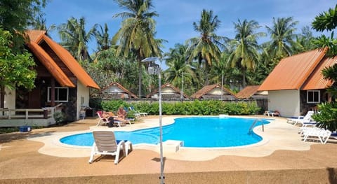 Lanta Summer House Hotel in Sala Dan
