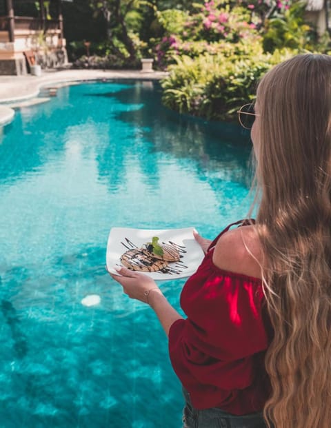 Santai Hotel Campground/ 
RV Resort in Abang