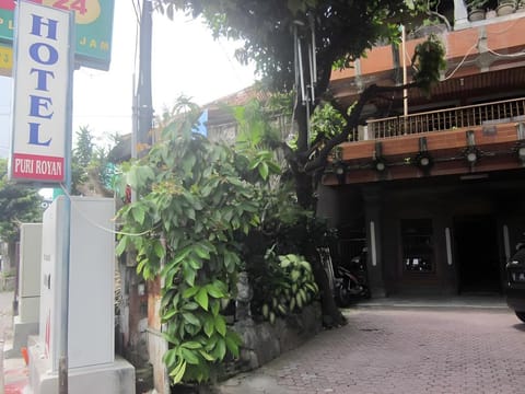 OYO 2580 Hotel Puri Royan Hotel in Denpasar