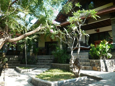 Wawa Wewe II Villas Bed and Breakfast in Abang