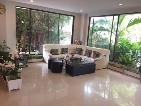 Kyo-Ngean Mansion II Hotel in Krabi Changwat