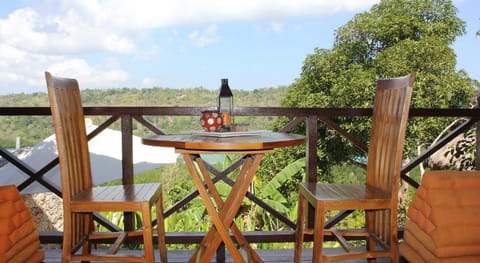 Twin Island Villas Campground/ 
RV Resort in Nusapenida