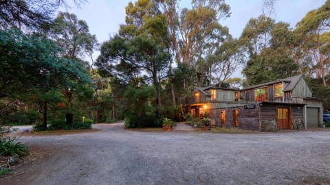 Crayfish Creek Van & Cabin Park Campground/ 
RV Resort in Tasmania