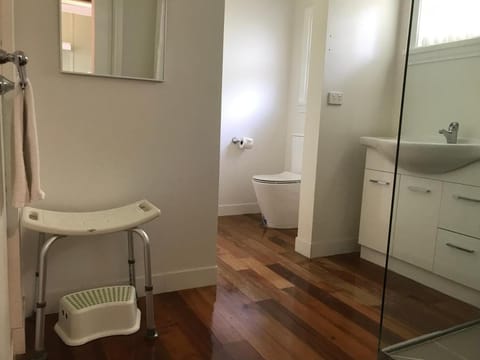 Beachend Bicheno Apartment in Bicheno