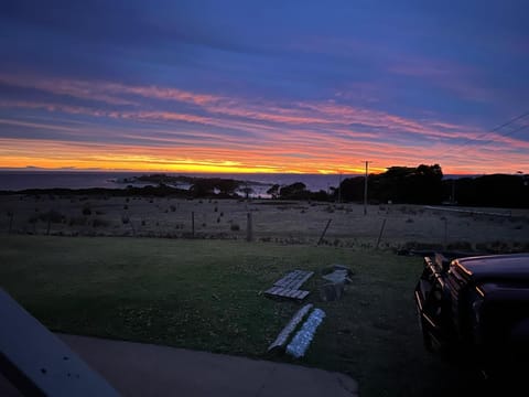 Beachend Bicheno Apartment in Bicheno