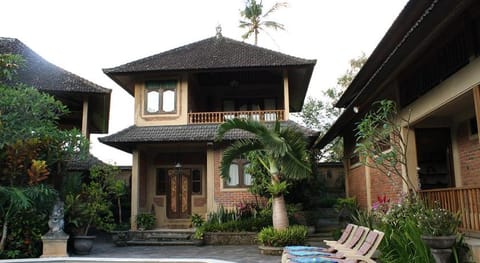 Klub Kokos Bungalows Campground/ 
RV Resort in Ubud