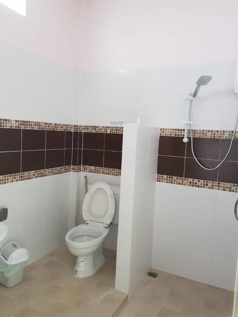 Khaolak Summer House 2 Resort in Khuekkhak