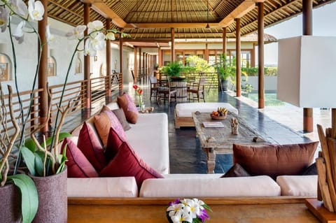 The Longhouse Jimbaran Bali Bed and Breakfast in Kuta Selatan