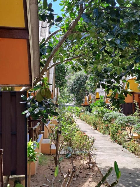 Long Beach Garden Resort Hostel in Sala Dan