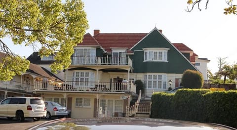 Colonial City Motel Hotel in Hamilton