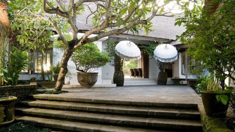 Villa Atas Ombak Villa in North Kuta