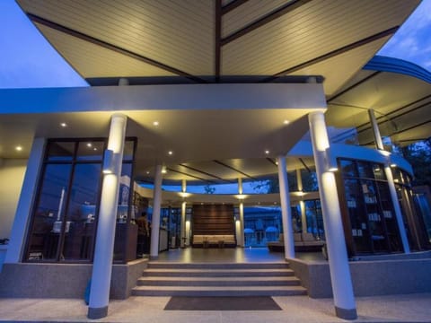 The Leaf on the Sands by Katathani Resort Resort in Khuekkhak