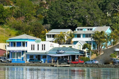 Mangonui Waterfront Apartment Motels Apartment in Northland