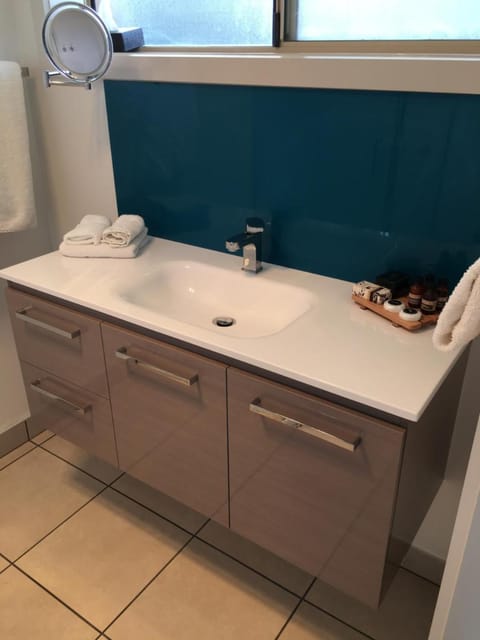 Island Breeze Motel Motel in Tasmania