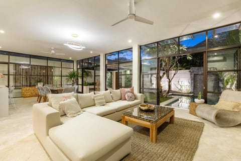 Villa Lumut 3 Bedrooms Central Seminyak Villa in Kuta