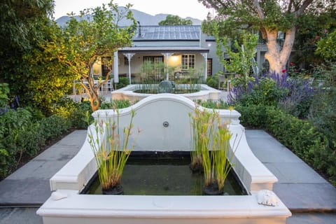 Macaron Boutique Guest House Bed and Breakfast in Franschhoek