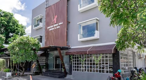 Kuta Airport Insta Hotel Hotel in Kuta