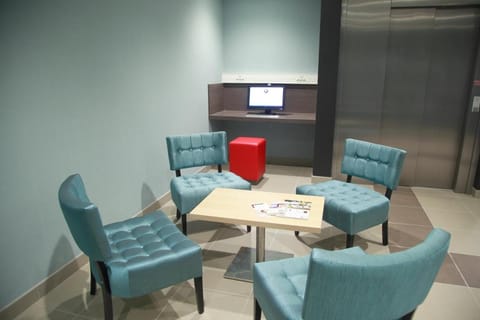 The Originals City, L'Haut' Aile, Coquelles-Calais Tunnel s/Manche L'HAUTAILE Hotel in Hauts-de-France