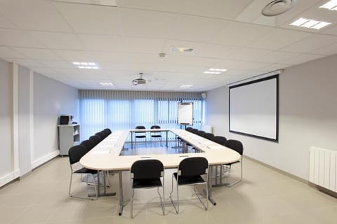 The Originals City, L'Haut' Aile, Coquelles-Calais Tunnel s/Manche L'HAUTAILE Hotel in Hauts-de-France