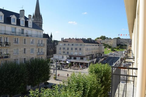 Logis Hotel Du Chateau Hotel in Caen