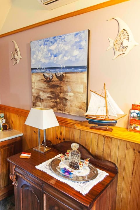 Angel's Aisle Cottages & Cafe Bed and Breakfast in Tasmania