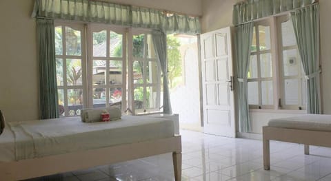 Taman Lilys Hotel Inn in Buleleng