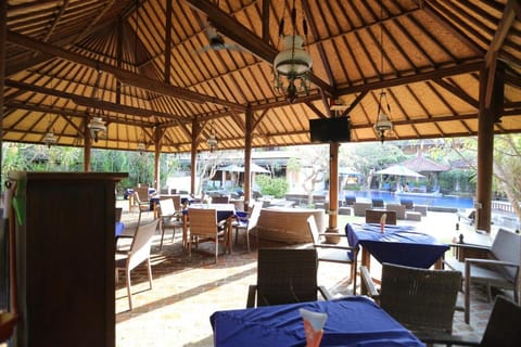 Fat Yogi Cottages Hotel in Kuta