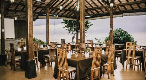 Lembongan Cliff Villas Campground/ 
RV Resort in Nusapenida