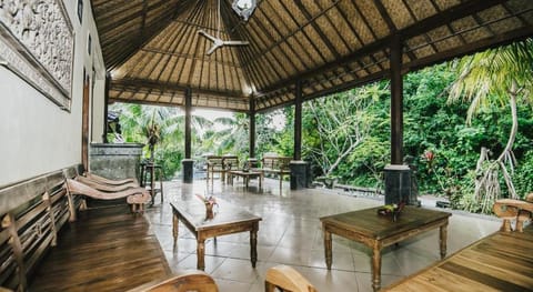 Lembongan Cliff Villas Campground/ 
RV Resort in Nusapenida