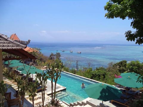 Lembongan Cliff Villas Campground/ 
RV Resort in Nusapenida