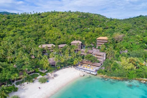Beach Club By Haadtien Resort in Ko Tao