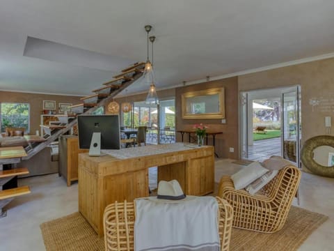 Explorer Guesthouse Bed and Breakfast in Cape Town