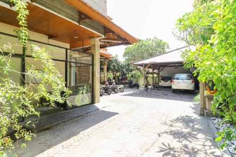 The Legian Mas Beach Inn Hotel in Kuta