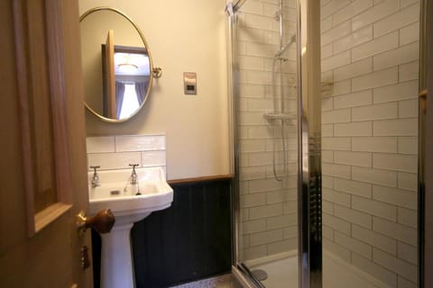 Pont y Pair Inn Hotel in Holyhead Road