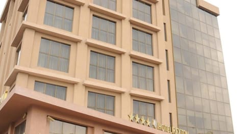 Rexton Hotel Hotel in Craiova