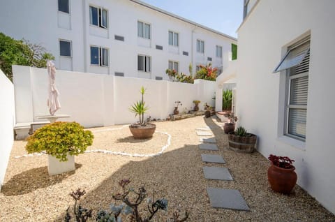 Small Bay Guest House Bed and Breakfast in Cape Town