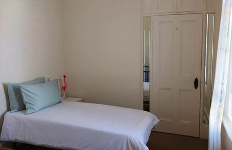 Boulders Beach Hotel, Cafe and Curio shop Bed and Breakfast in Cape Town