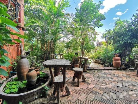 Baan Porjai Guesthouse Hotel in Sala Dan