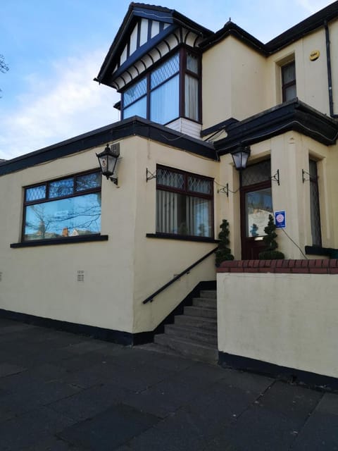 East Mount House Bed and Breakfast in Barrow-in-Furness