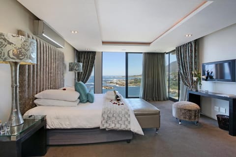 Azamare Luxury Guest House Bed and Breakfast in Camps Bay