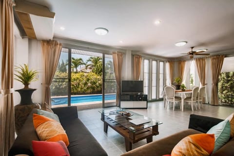 Mountain View Private Villa Villa in Krabi Changwat