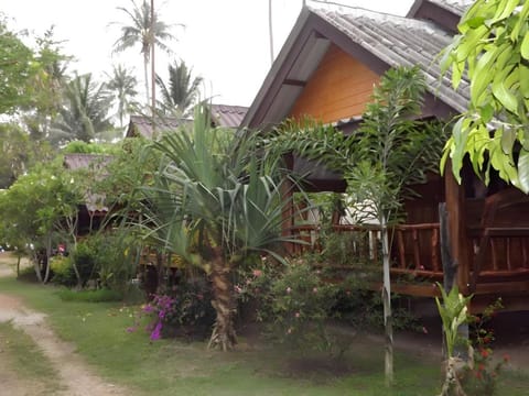 Pasai Beach Lodge Bed and Breakfast in Krabi Changwat
