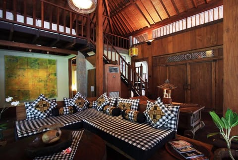 Puri Tupai Villa in Sukawati