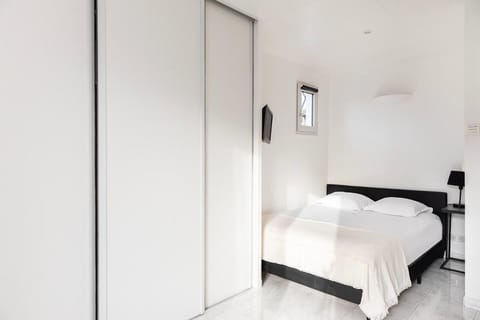 Residence Courcelle Apartment hotel in Levallois-Perret