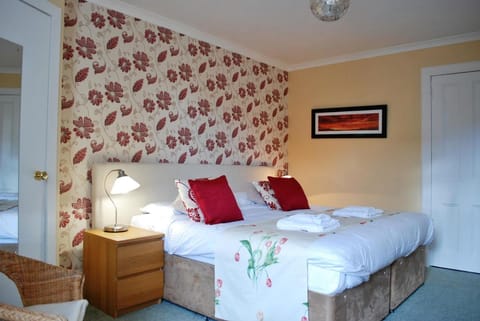 The Ardyne Guest House Bed and Breakfast in Scotland