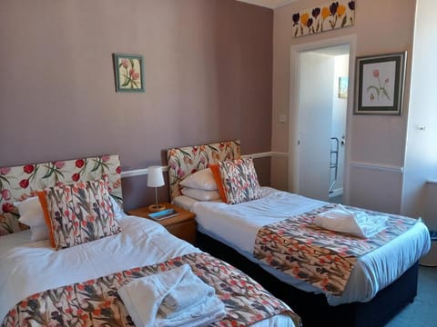 The Ardyne Guest House Bed and Breakfast in Scotland