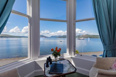 The Ardyne Guest House Bed and Breakfast in Scotland