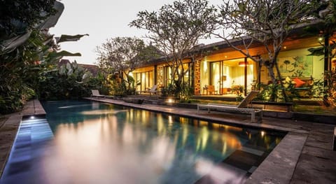 Surya Kembar Luxury Villas Resort in Sukawati