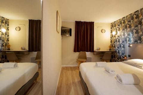 GabHouse - Moulin à Vent Hotel in Lyon