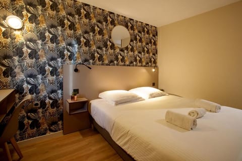 GabHouse - Moulin à Vent Hotel in Lyon